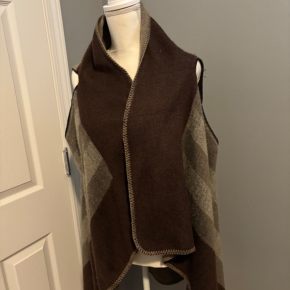 Reversible Sleeveless Sweater Vest - Picture 5 of 5
